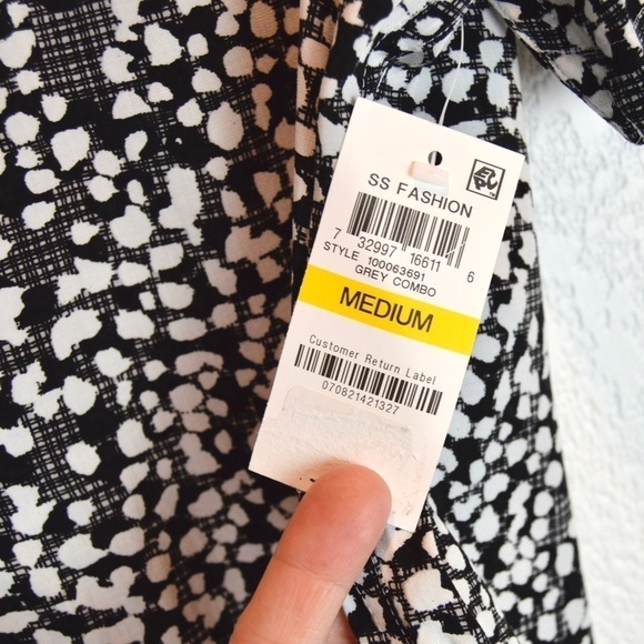 Men’s Silky Grey & White Abstract Print Button Down Loop Collar Shirt, Medium - Picture 5 of 8